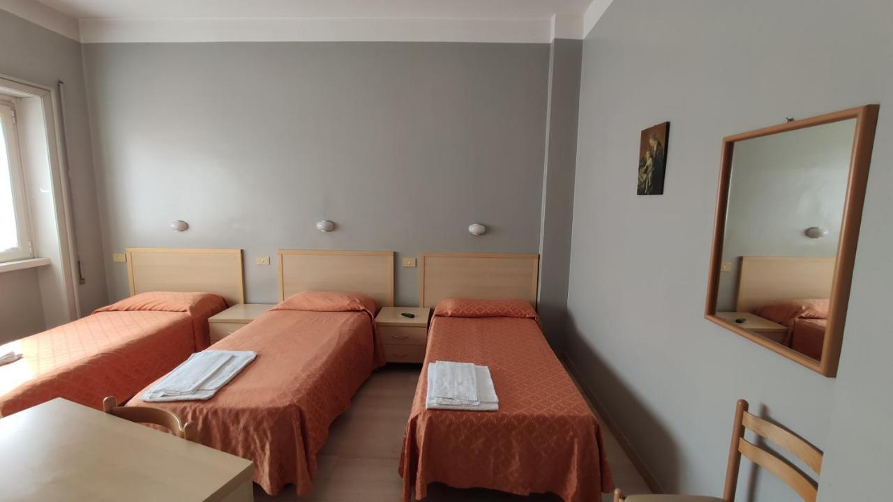Hotel San Juan De Ribera, Casa Per Ferie Rzym Zewnętrze zdjęcie